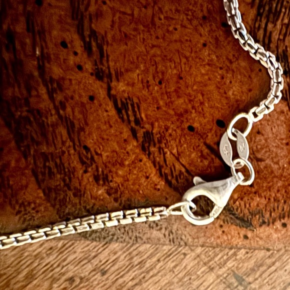 Elegant Black Crystal and Diamond accent Pendant Sterling Silver Necklace - Picture 6 of 7